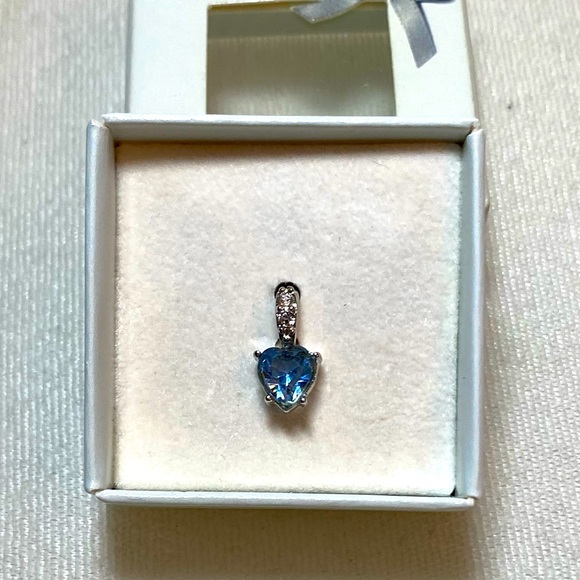 Swarovski light sapphire crystal heart - Picture 8 of 11